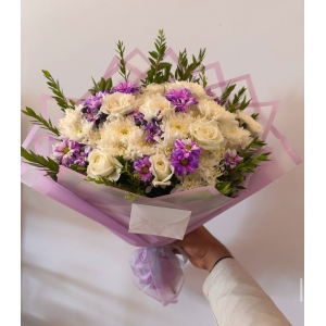 Lila ve Beyaz Papatya Buketi