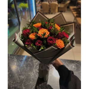 15 Güllü Turuncu ve Kırmızı Aşk