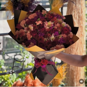 Koyu Renkli Buket