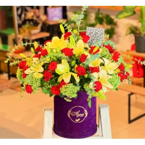 Dev Kutuda Lilyum ve Gül