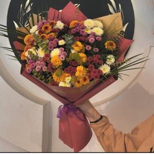 Koyu Tonlarda Mevsim Buketi